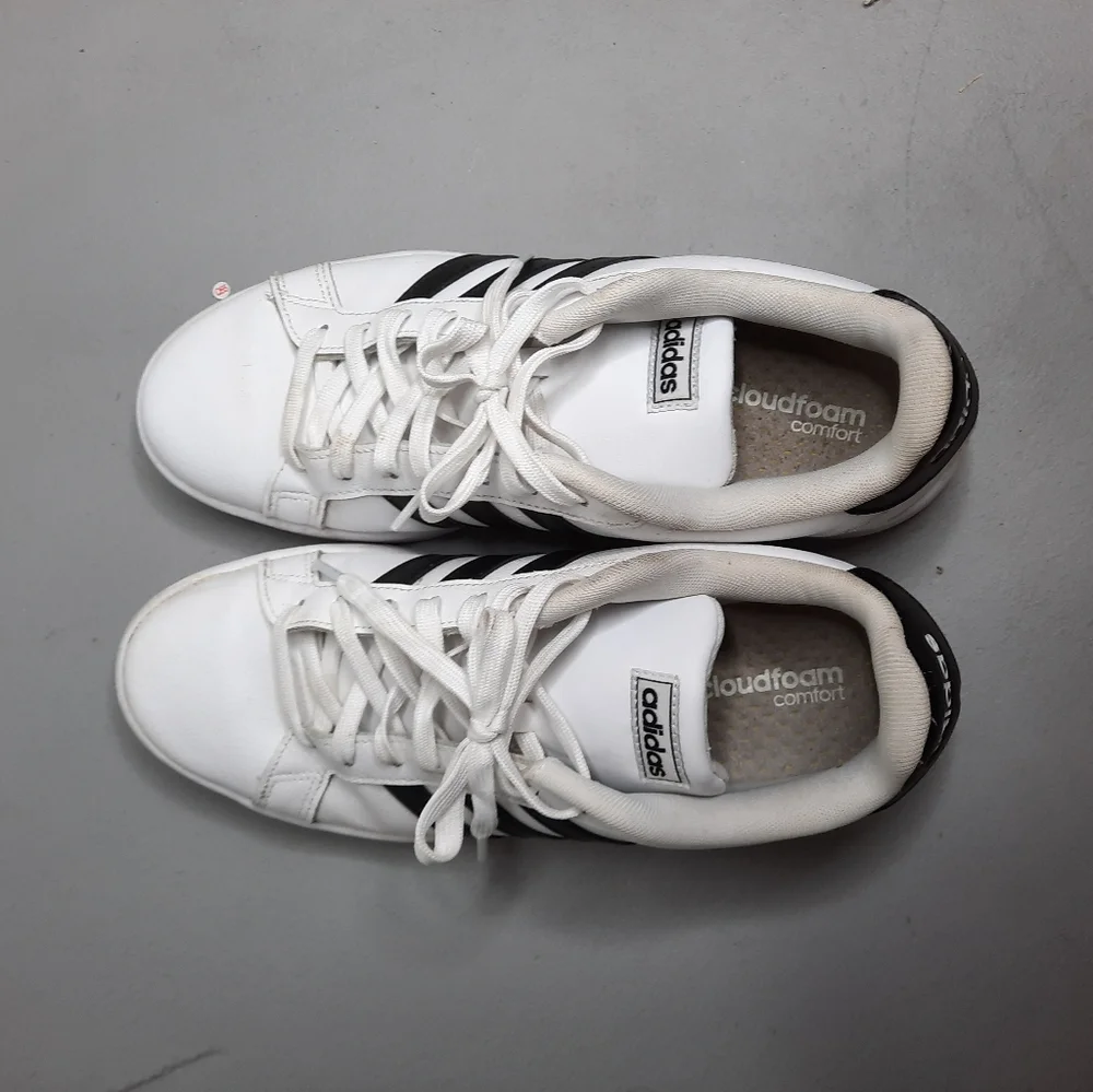 Adidas Cloudfoam Comfort Sneakers